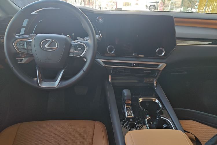 Used Lexus RX 2025 300 Four-Wheel Drive Junxiang Edition Center Console