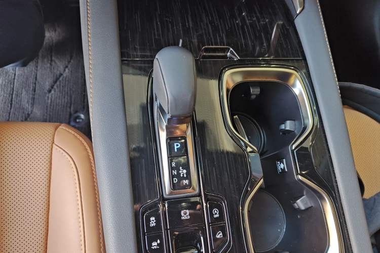 Used Lexus RX 2025 300 Four-Wheel Drive Junxiang Edition Gear Lever