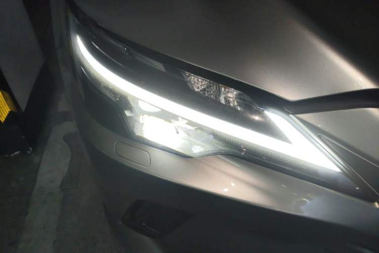 Used Lexus RX 2025 300 Four-Wheel Drive Junxiang Edition Right Front Headlight