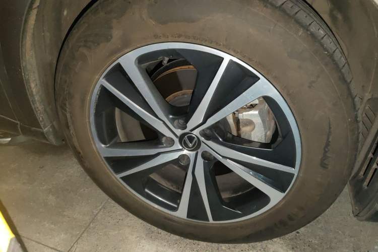 Used Lexus RX 2025 300 Four-Wheel Drive Junxiang Edition Right Front Wheel Hub
