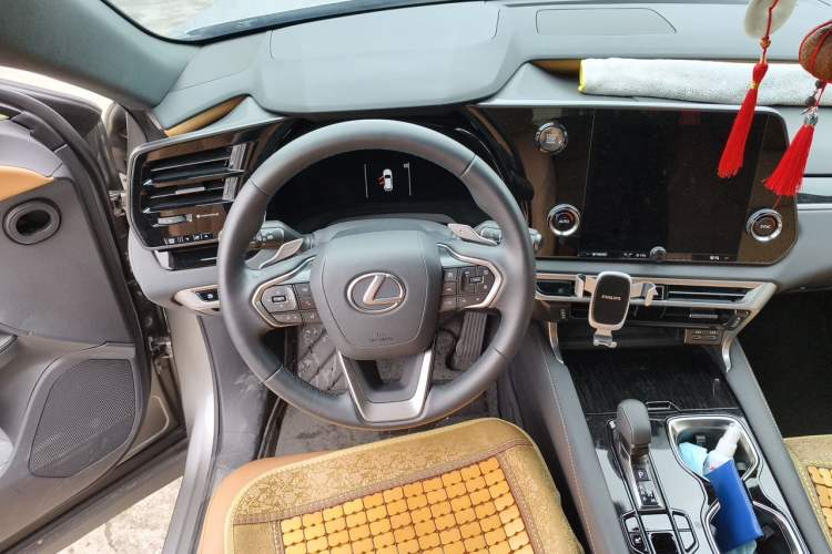 Used Lexus RX 2025 300 Four-Wheel Drive Junxiang Edition Steering Wheel