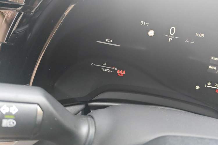 Used Lexus RX 2025 300 Four-Wheel Drive Junxiang Edition Odometer Close Up
