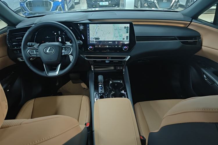 Used Lexus RX 2026 Model 300 Four-Wheel-Drive Junxiang Edition Center Console