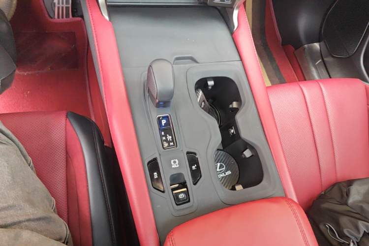 Used Lexus RX 2026 Model 500h Four-Wheel-Drive F SPORT Performance Gear Lever