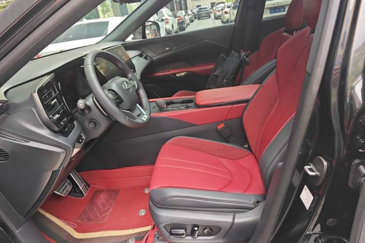 Used Lexus RX 2026 Model 500h Four-Wheel-Drive F SPORT Performance Left Front Seat