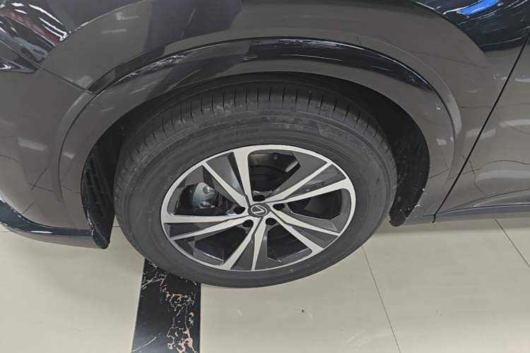 Used Lexus RX 2026 Model 300 Four-Wheel-Drive Junxiang Edition Left Front Wheel Hub