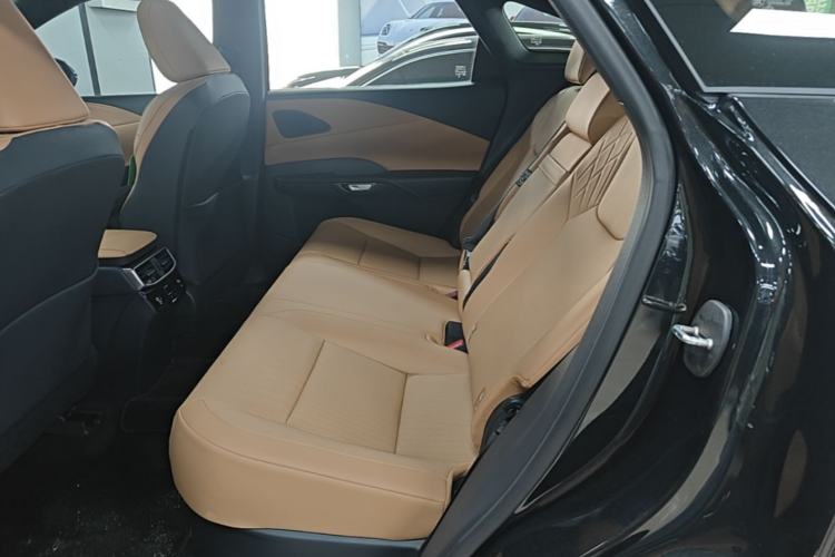 Used Lexus RX 2026 Model 300 Four-Wheel-Drive Junxiang Edition Left Rear Seat