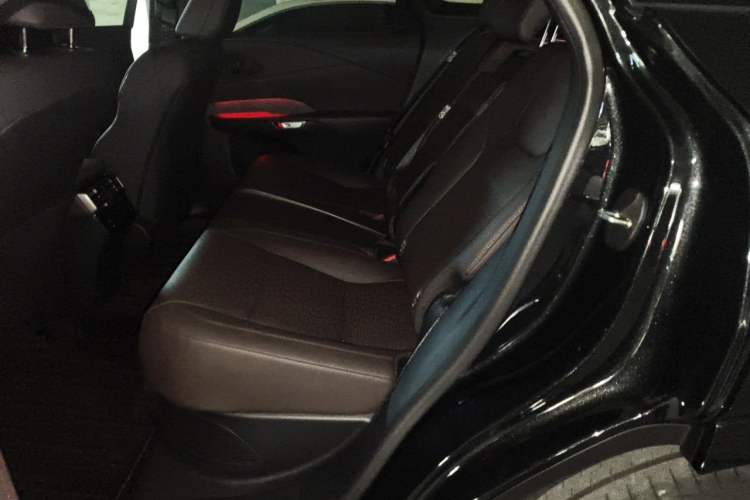 Used Lexus RX 2026 Model 350h Two-Wheel-Drive Comfort Edition Left Rear Seat
