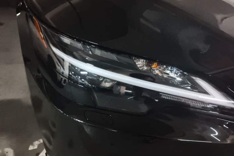 Used Lexus RX 2026 Model 350h Two-Wheel-Drive Comfort Edition Right Front Headlight