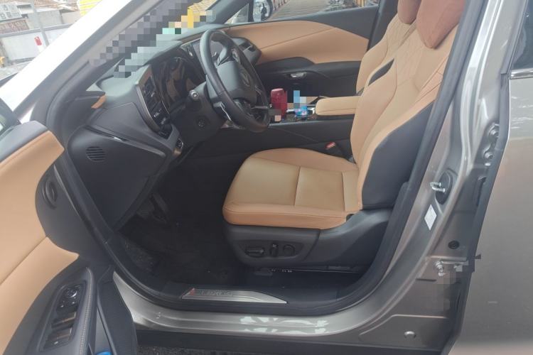 Used Lexus RX 2026 Model 350h Two-Wheel-Drive Joy Edition Left Front Seat