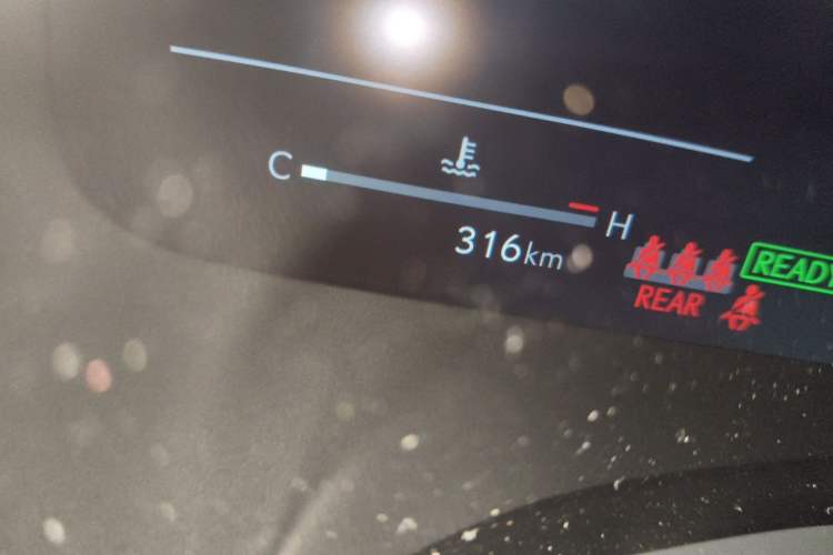 Used Lexus RX 2026 Model 500h Four-Wheel-Drive F SPORT Performance Odometer Close Up