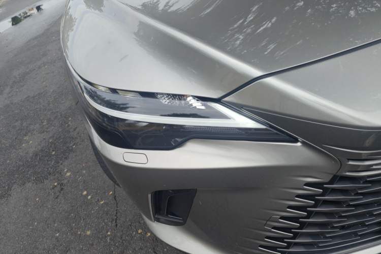 Used Lexus RX 2026 Model 350h Two-Wheel-Drive Joy Edition Right Front Headlight