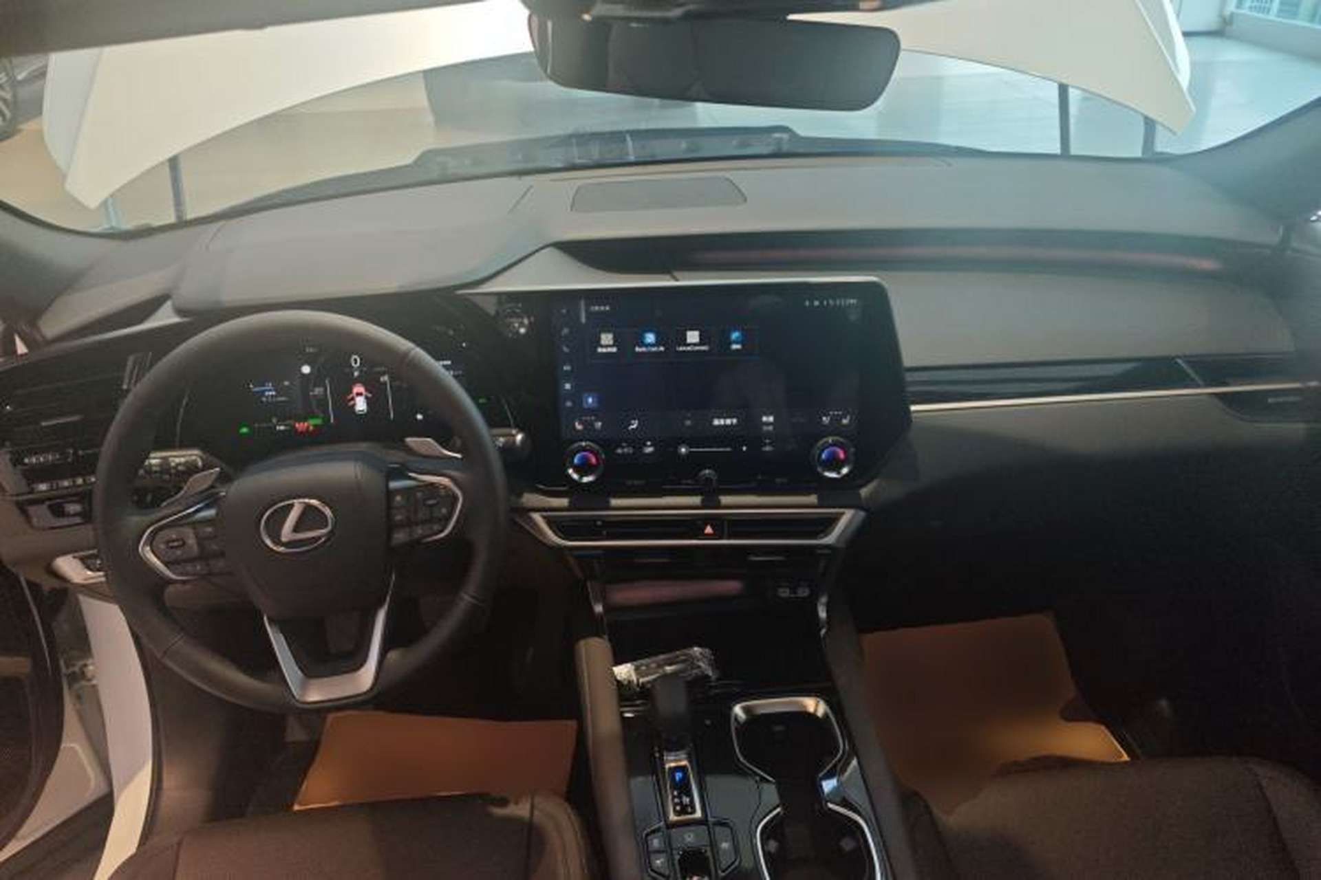 Used Lexus RX 2026 Model 350h Four-Wheel-Drive Chunxiang Edition Center Console