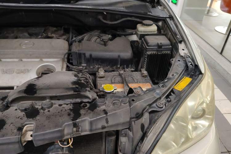 Used Lexus RX Classic 2004 300 Engine Bay Left
