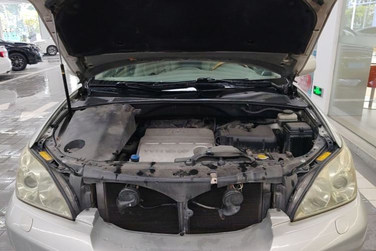 Used Lexus RX Classic 2004 300 Engine Bay