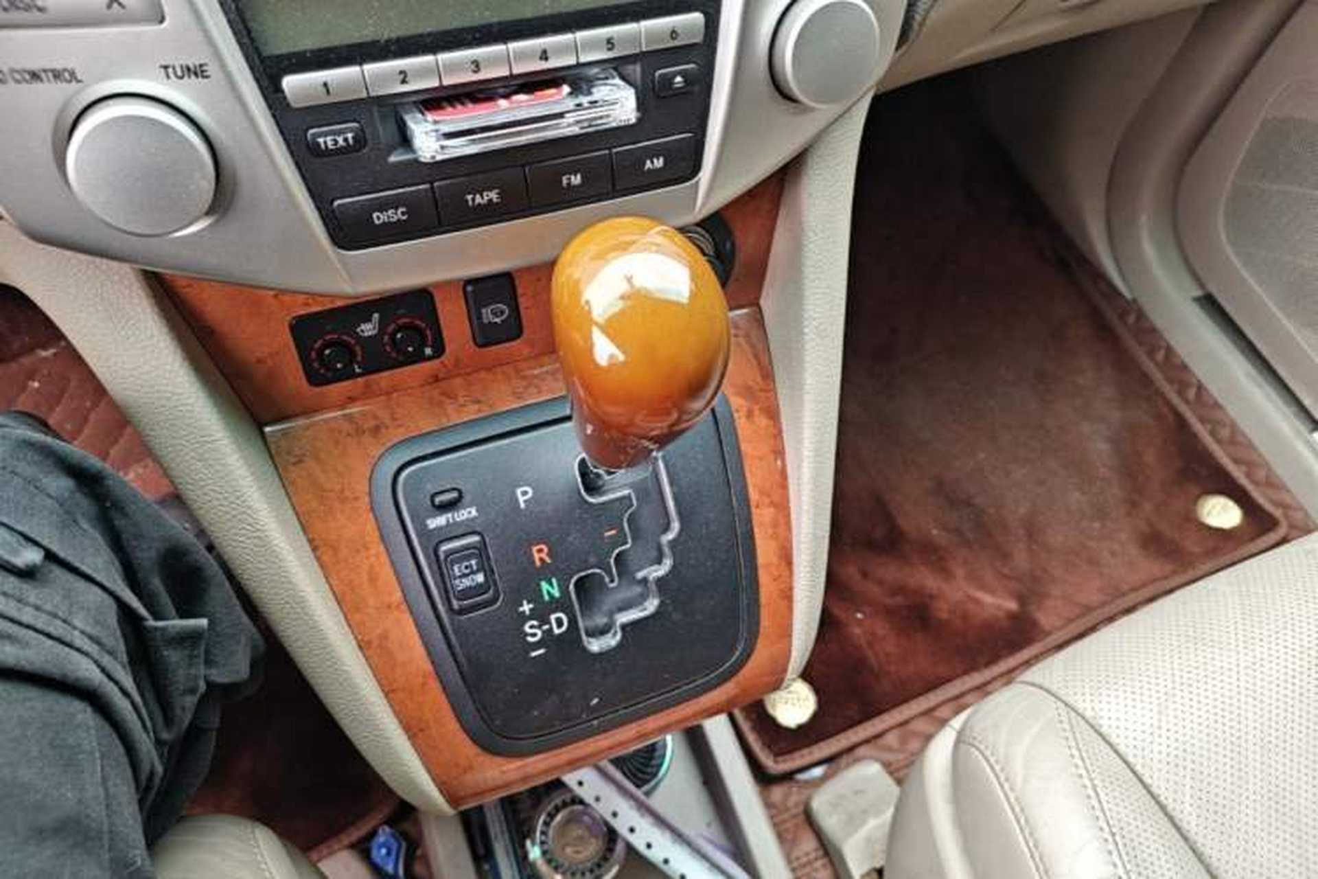 Used Lexus RX Classic 2004 300 Gear Lever