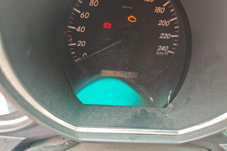 Used Lexus RX Classic 2004 300 Odometer Close Up