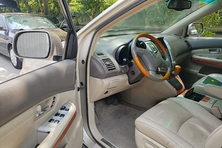 Used Lexus RX Classic 2006 350 Driver Seat