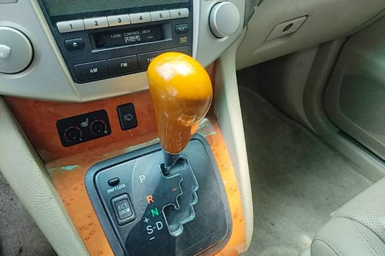 Used Lexus RX Classic 2006 350 Gear Lever