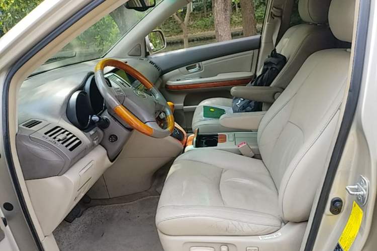 Used Lexus RX Classic 2006 350 Left Front Seat