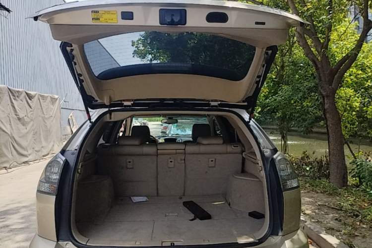Used Lexus RX Classic 2006 350 Trunk