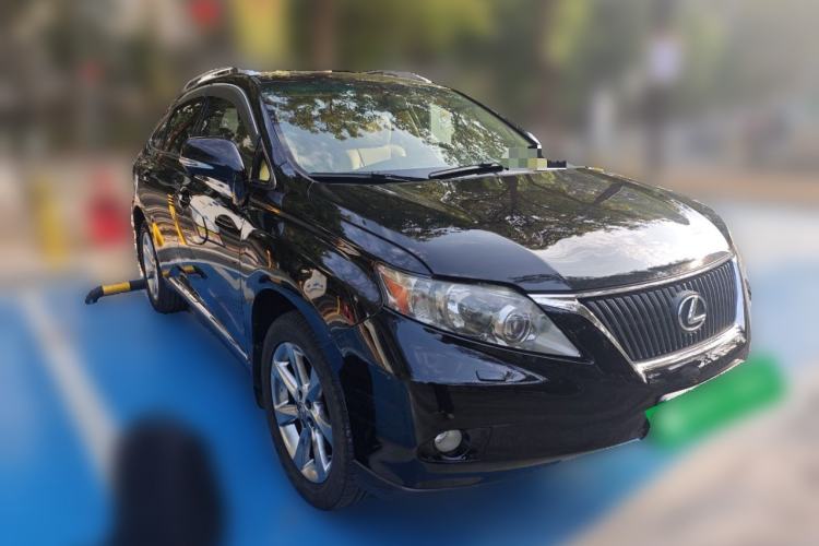 Used Lexus RX Classic 2009 350 Luxury Edition Front Right 45 Deg
