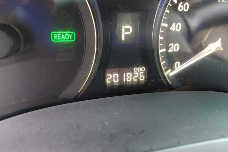 Used Lexus RX Classic 2009 450h Odometer Close Up