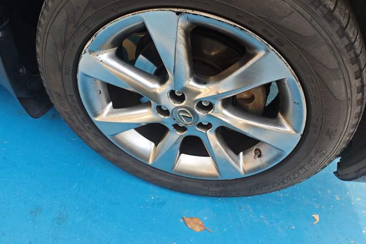 Used Lexus RX Classic 2009 350 Luxury Edition Right Front Wheel Hub
