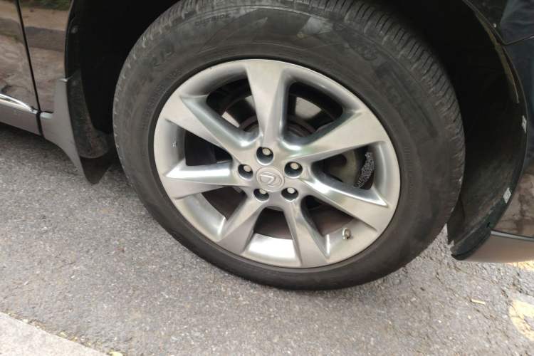 Used Lexus RX Classic 2009 350 Luxury Edition Right Front Wheel Hub