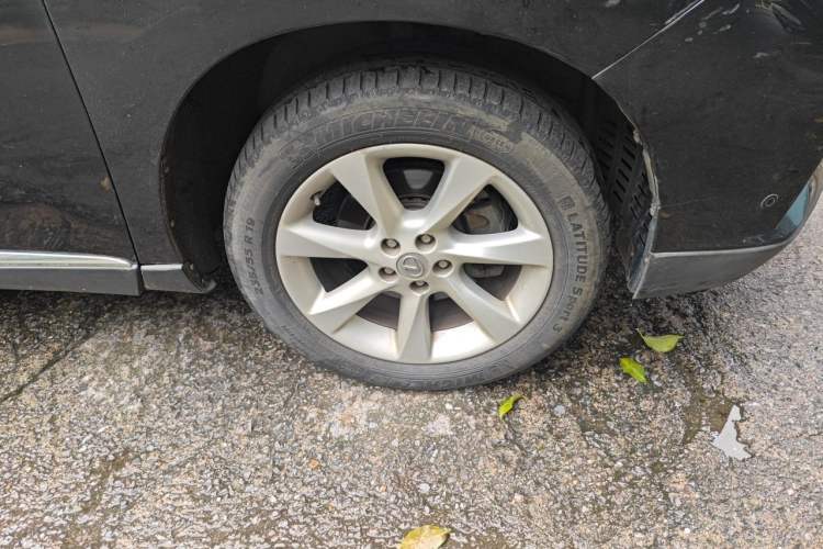 Used Lexus RX Classic 2009 350 Luxury Edition Right Front Wheel Hub
