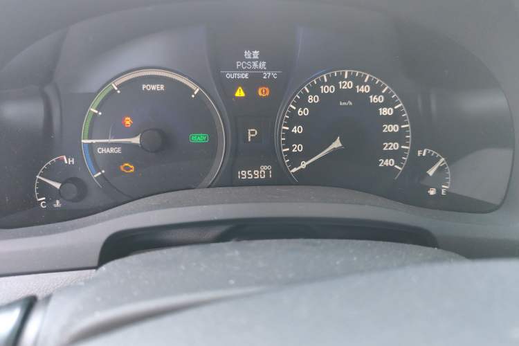 Used Lexus RX Classic 2009 450h Odometer Close Up
