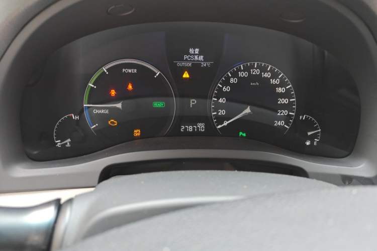 Used Lexus RX Classic 2009 450h Odometer Close Up