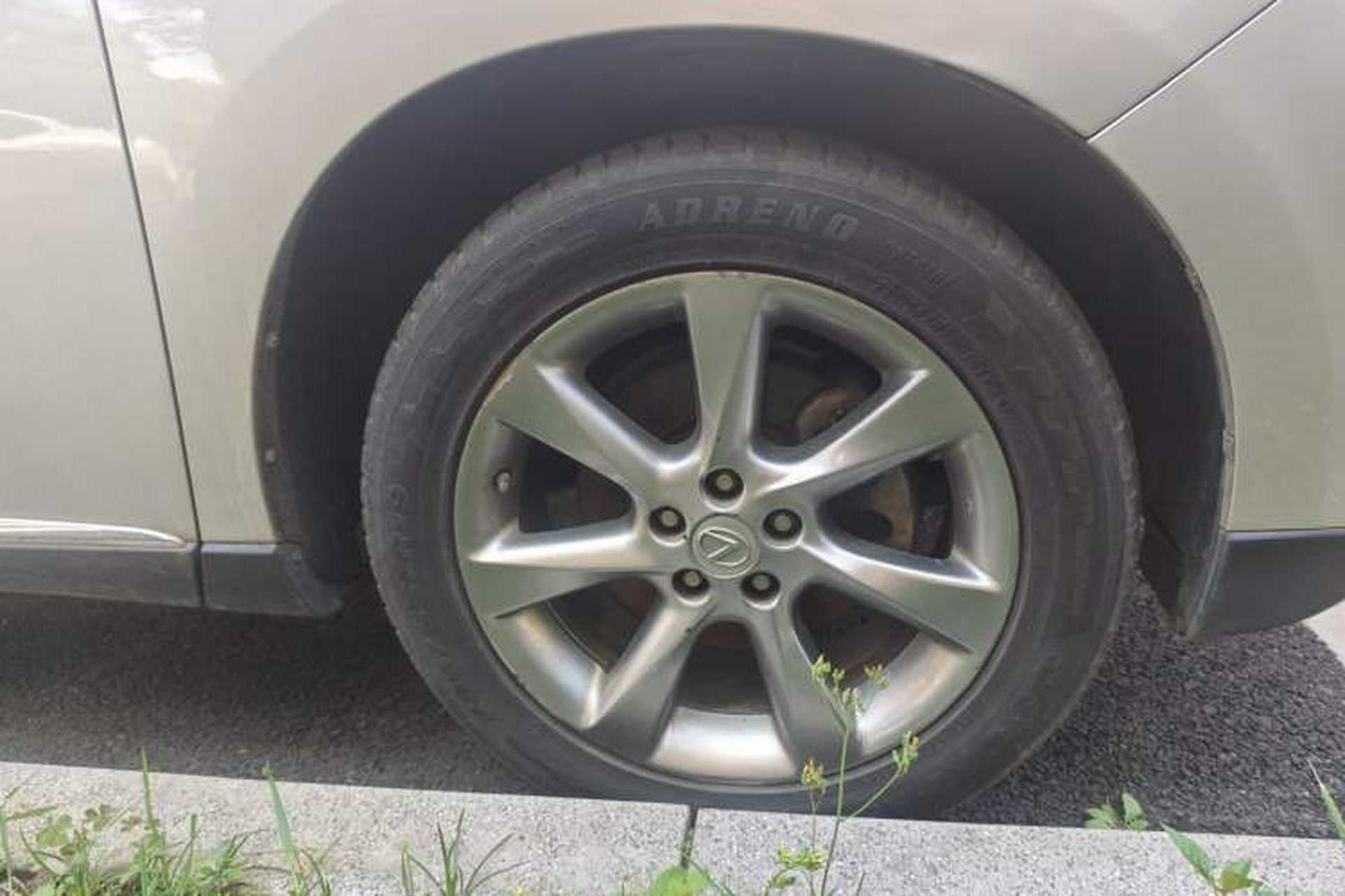 Used Lexus RX Classic 2009 350 Prestige Edition Right Front Wheel Hub