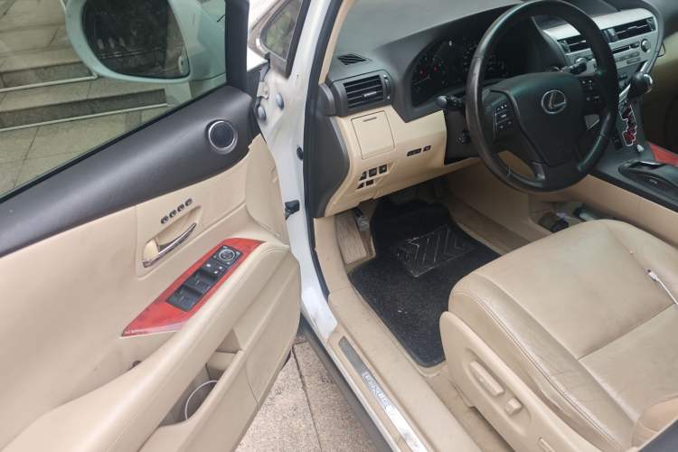 Used Lexus RX Classic 2009 350 Luxury Edition Interior 3