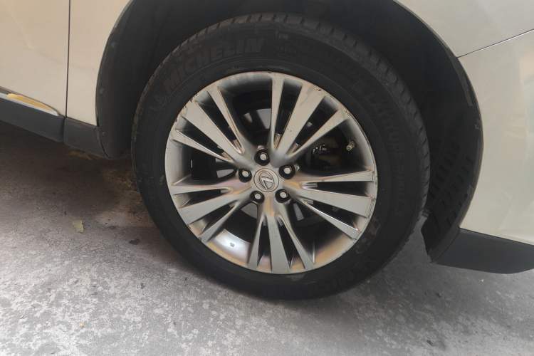 Used Lexus RX Classic 2009 450h Right Front Wheel Hub