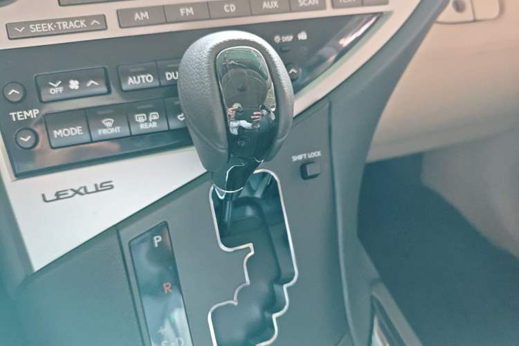 Used Lexus RX Classic 2010 350 Elegant Edition Gear Lever