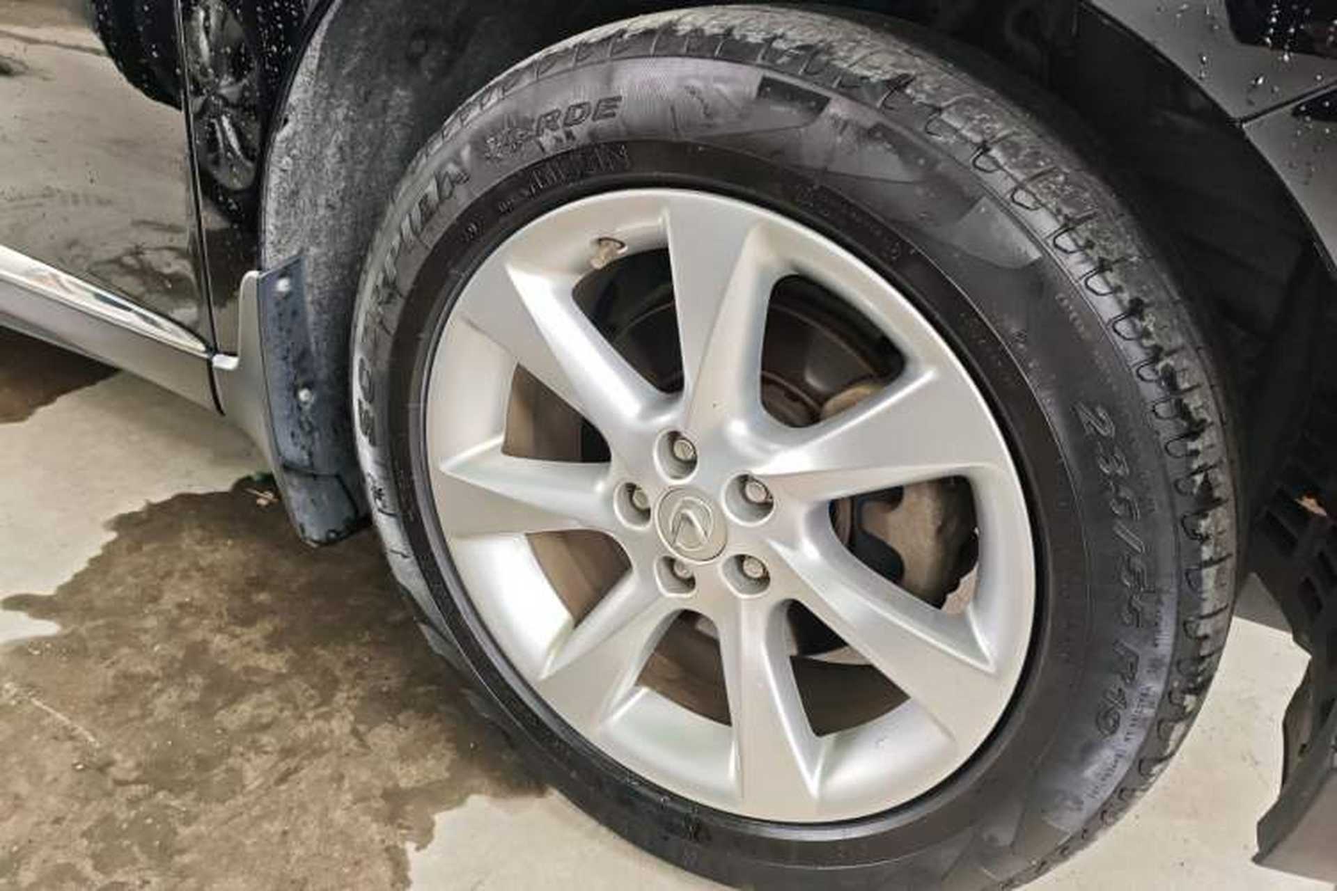 Used Lexus RX Classic 2010 350 Elegant Edition Right Front Wheel Hub