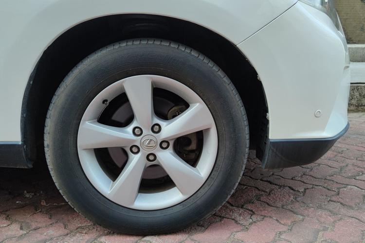 Used Lexus RX Classic 2010 350 Elegant Edition Right Front Wheel Hub