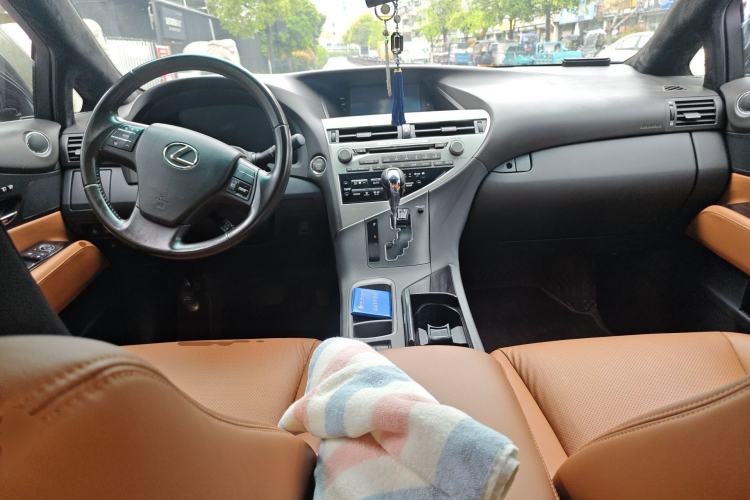 Used Lexus RX Classic 2011 270 Elegant Edition Center Console