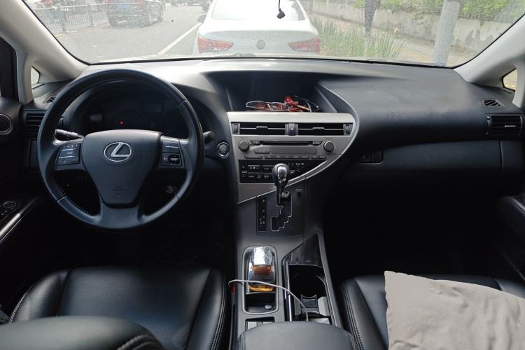 Used Lexus RX Classic 2011 270 Elite Edition Center Console
