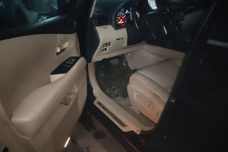 Used Lexus RX Classic 2011 270 Elegant Edition Driver Seat