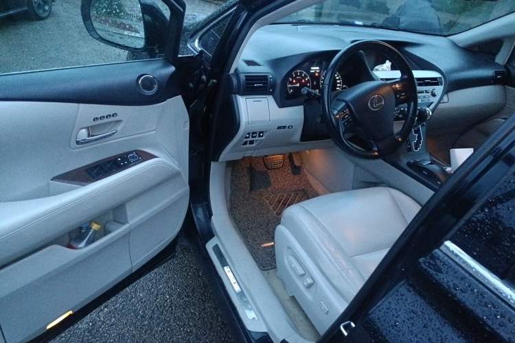 Used Lexus RX Classic 2011 270 Luxury Edition Driver Seat