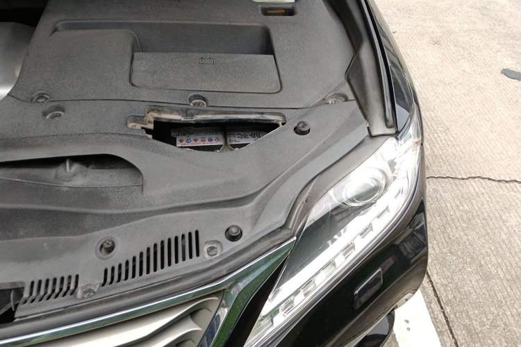 Used Lexus RX Classic 2011 270 Elegant Edition Engine Bay Left