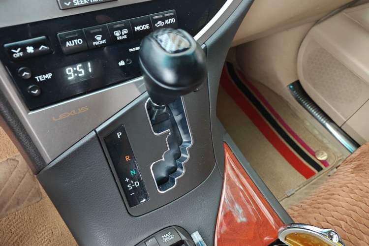 Used Lexus RX Classic 2011 270 Luxury Edition Gear Lever