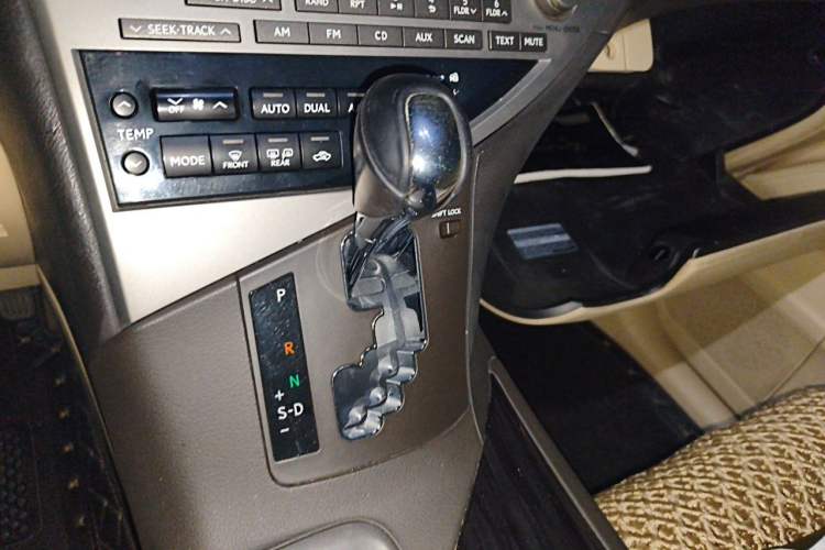 Used Lexus RX Classic 2011 270 Elite Edition Gear Lever