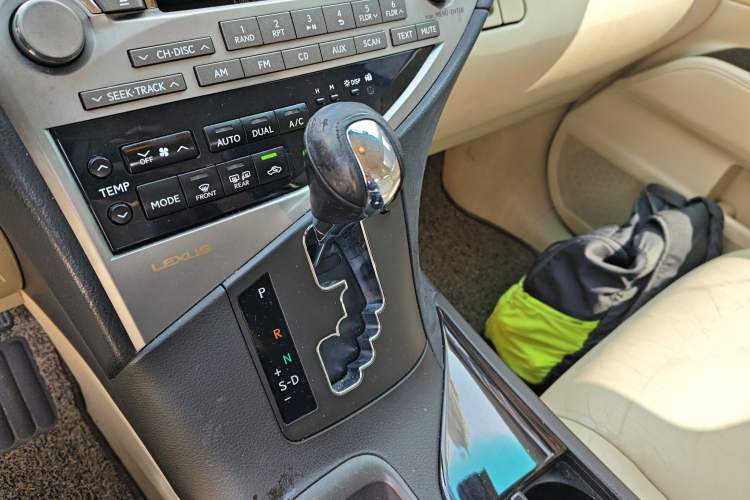 Used Lexus RX Classic 2011 270 Elegant Edition Gear Lever