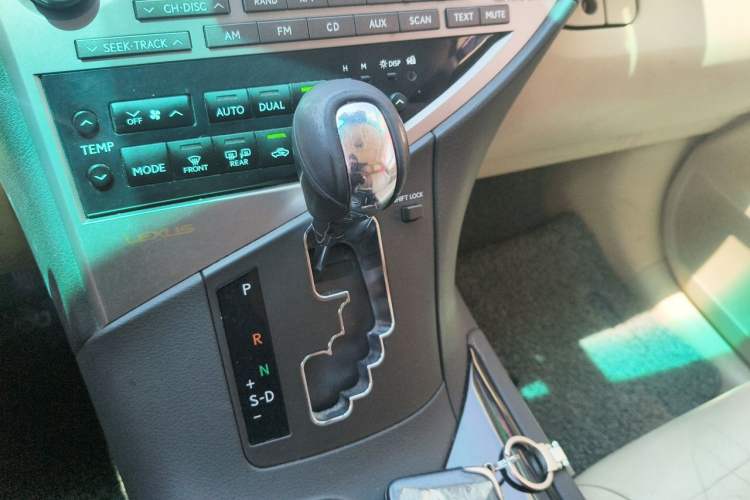 Used Lexus RX Classic 2011 270 Elegant Edition Gear Lever