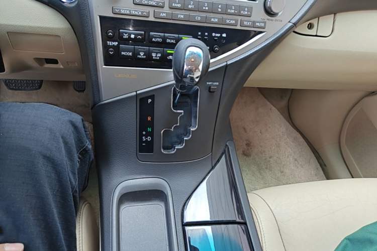 Used Lexus RX Classic 2011 270 Elegant Edition Gear Lever