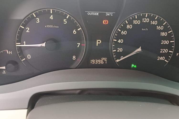 Used Lexus RX Classic 2011 270 Elegant Edition Odometer Close Up