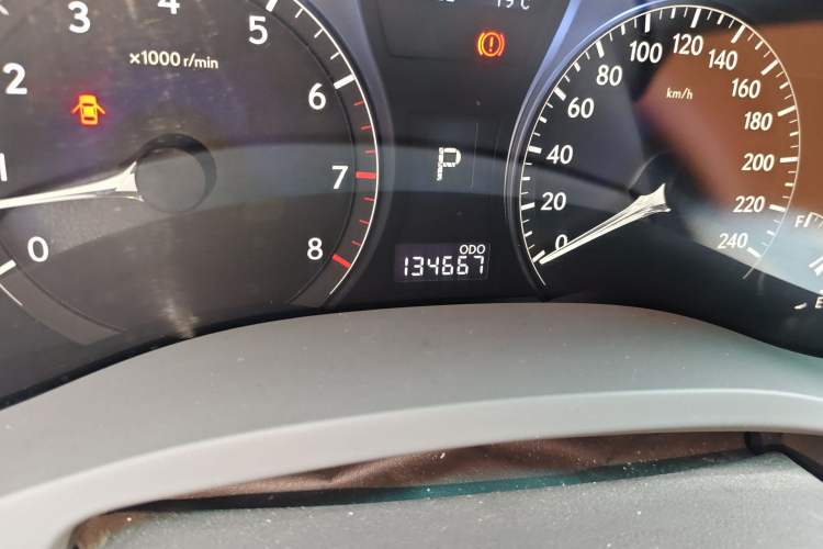 Used Lexus RX Classic 2011 270 Elegant Edition Odometer Close Up